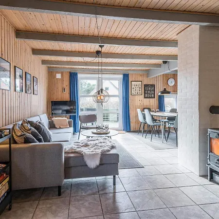 Ccxxxii Holiday home *